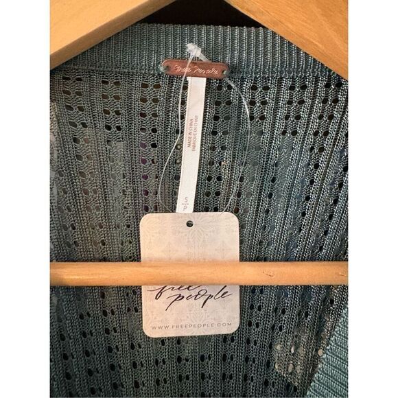 NWT Free People Jade Green H2O Crew Mesh Cropped Long Sleeve Pullover Small - Picture 6 of 8